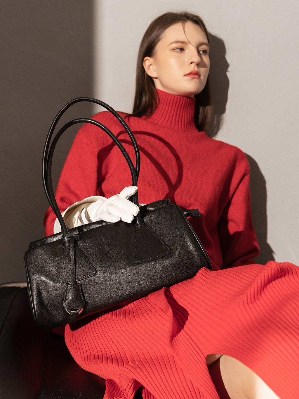 Classic Baguette Leather Shoulder Bag